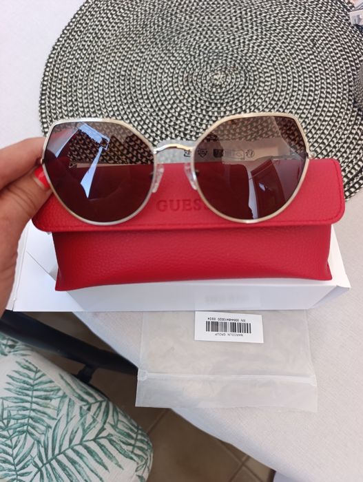 Слънчеви очила Guess