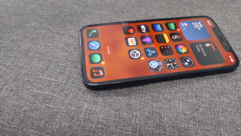 iphone 12  64GB Черен Цвят