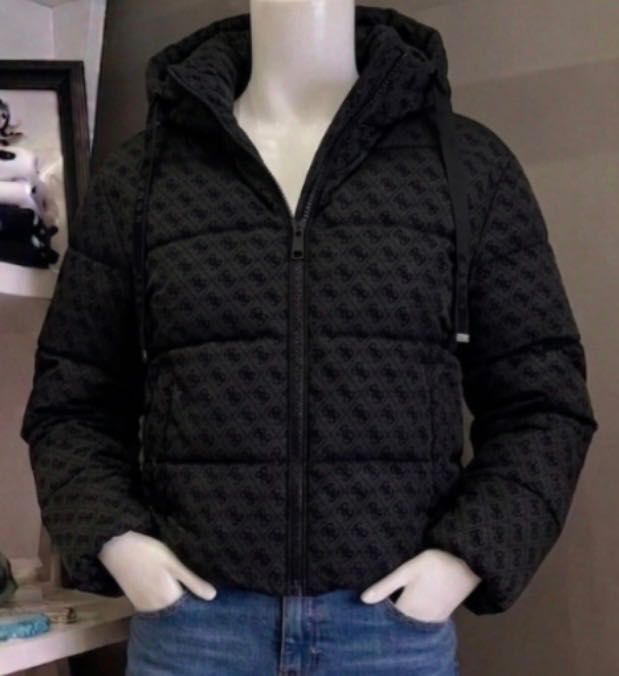 Дамско яке guess