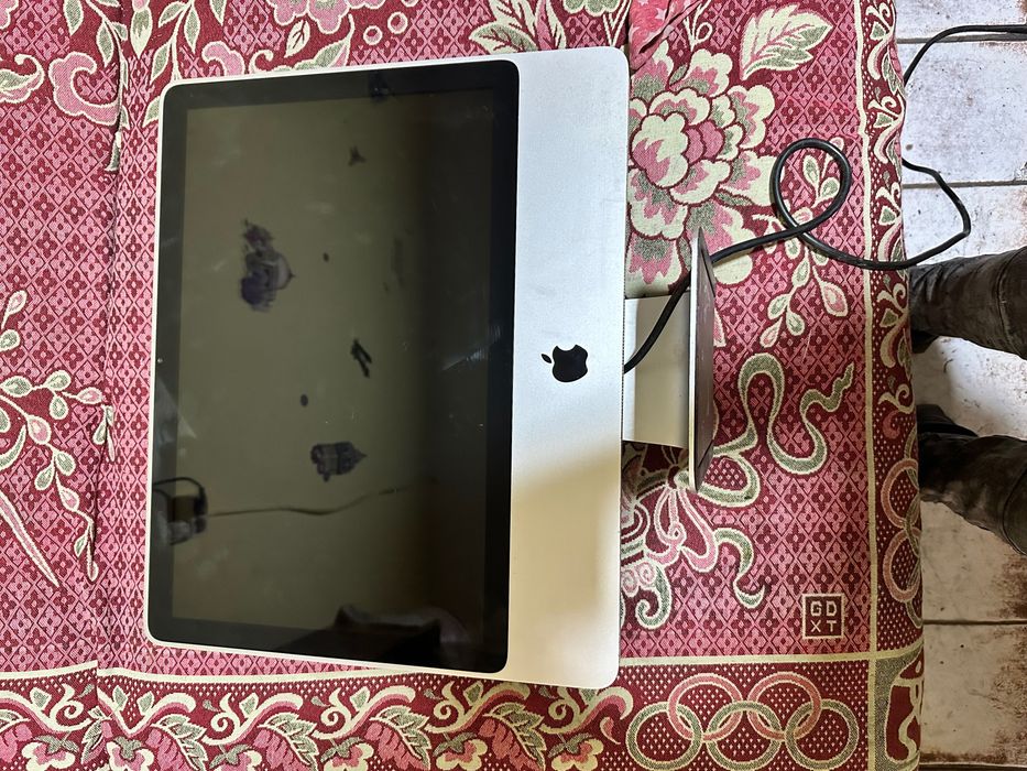 Vând Apple iMac în stare bună