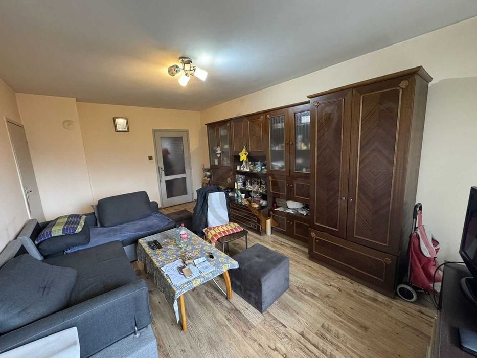 Дава се под наем Тристаен апартамент в София, Младост 2 - 84 кв.м за 200000 € - Снимка #1