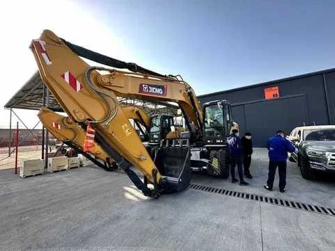 Экскаватор колесный XCMG XE210WD  1 куб В НАЛИЧИИ
