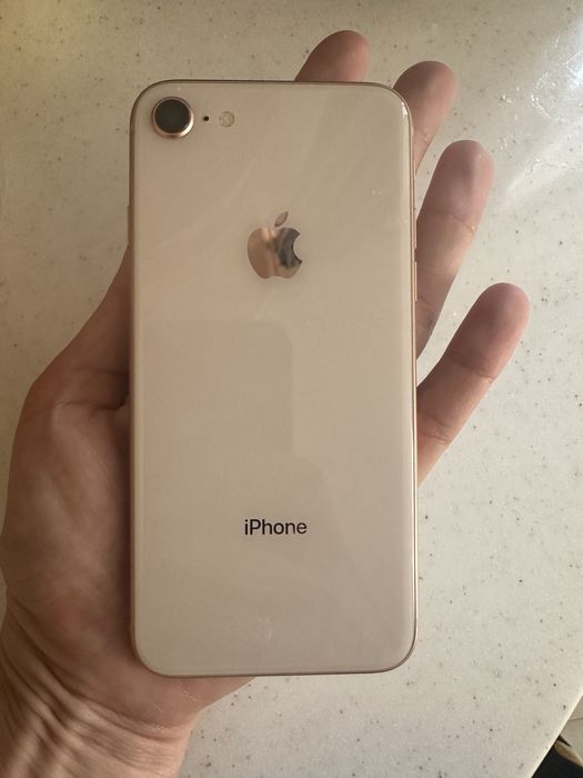 Не работающий iphone 8