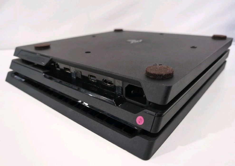 Playstation PS4 Pro + PSVR + Games