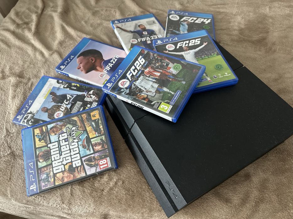 Vand PS4 1T cu jocuri
