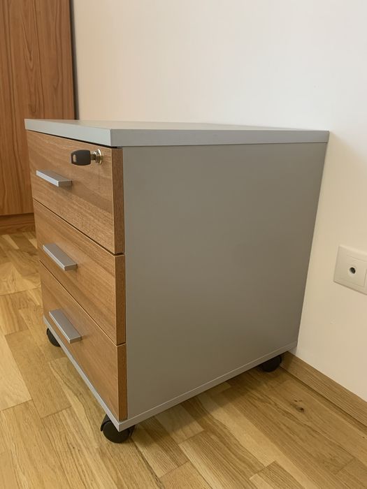 Birou Offix metalic Mobexpert - disponibile 4 bucati