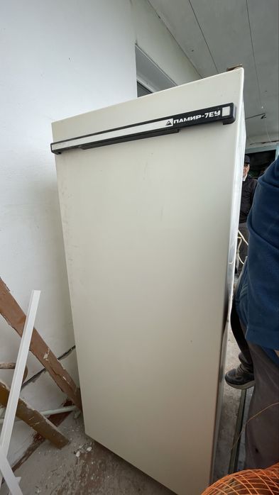 Продам холодильник