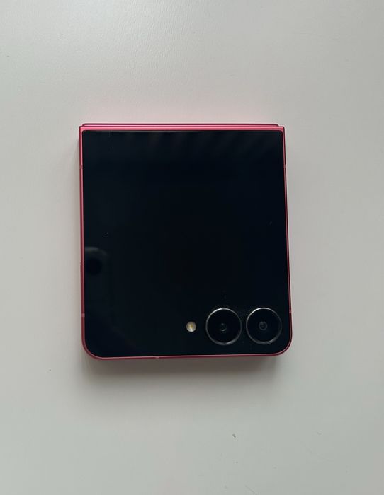 Samsung Galaxy Z Flip 7 с гаранция 21 месеца