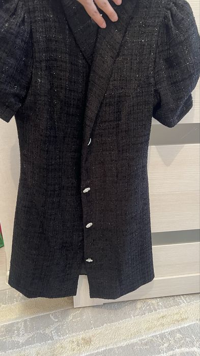 Продам пальто, куртки, платья