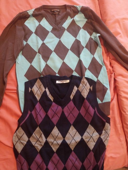 Пуловери от добри марки.