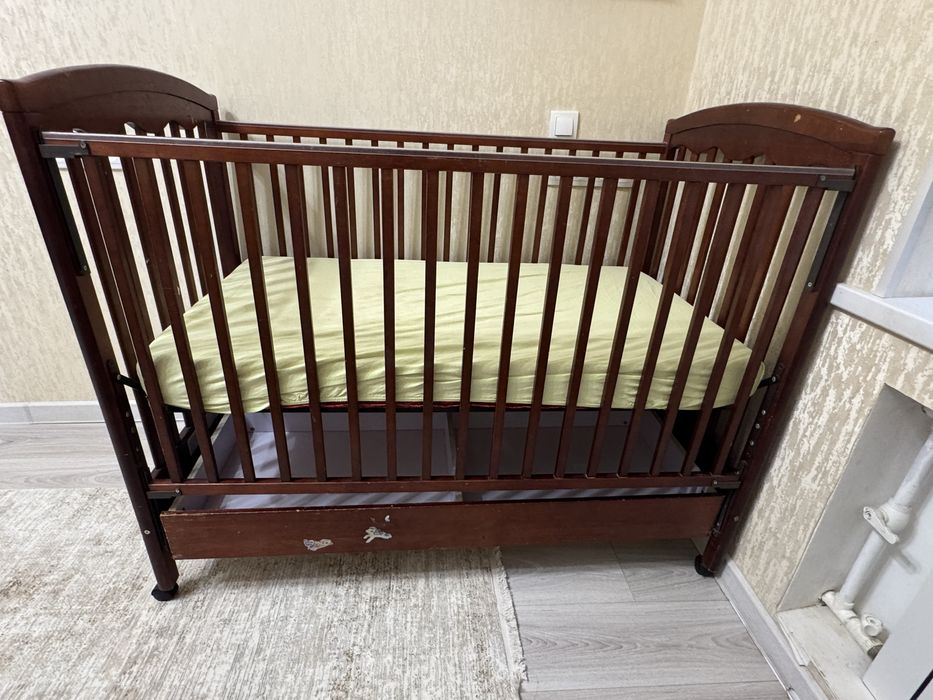 Детская кроватка