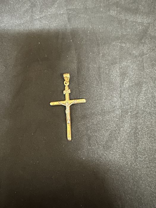 Pandantiv cruciulita din aur de 14k