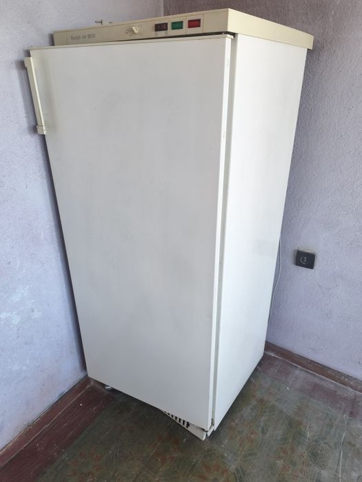 Вертикален Фризер Snaige