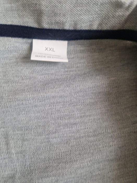 Продам футболку новую