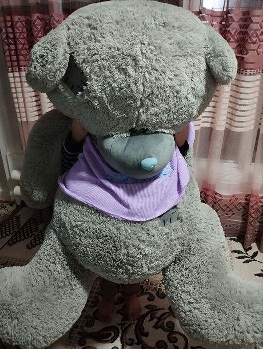 Прадаю мягкую игрушку тедй. Большой и высокий.   Tedy sotiladi