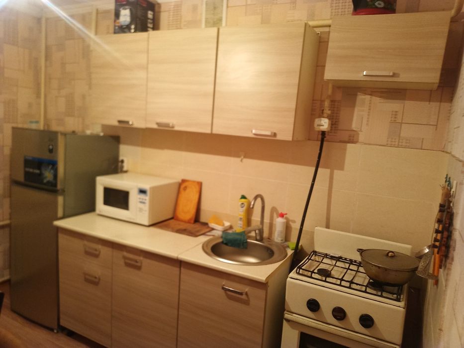 Продаю кухонный гарнитур