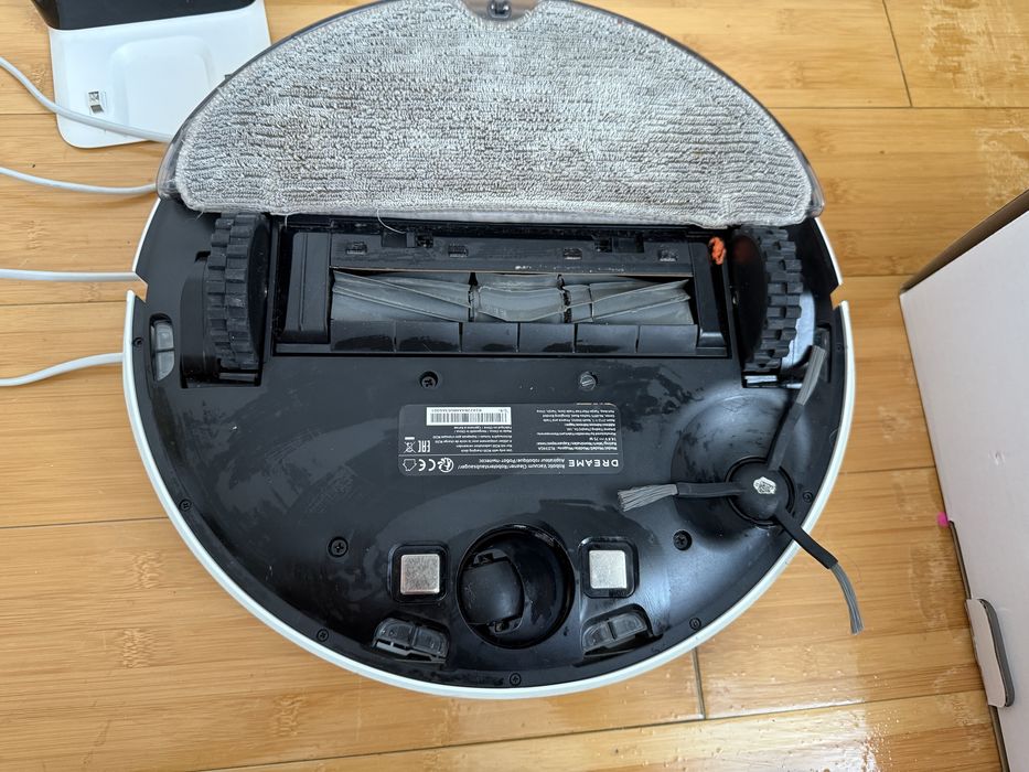Робот пылесос продам