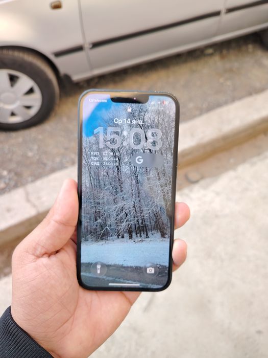 IPhone 13.            .