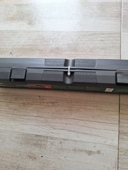 Динамометричен ключ с удьжител.