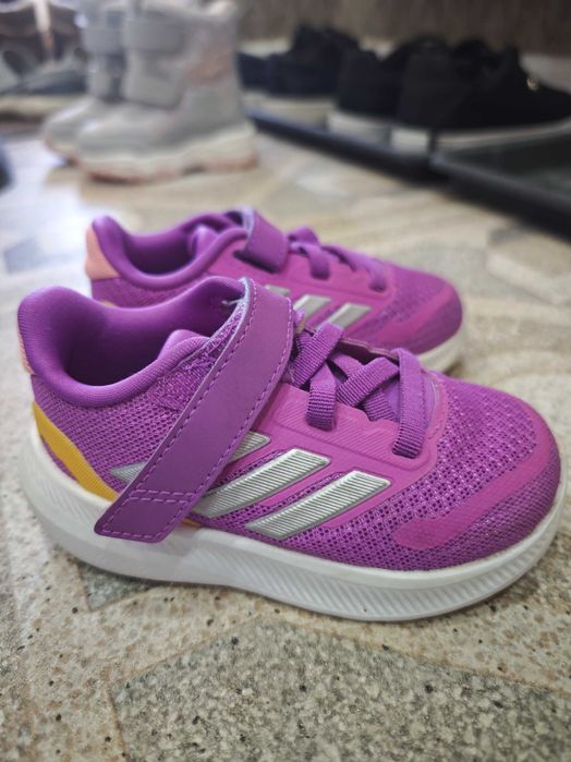 Кроссовки для девочки 21.5