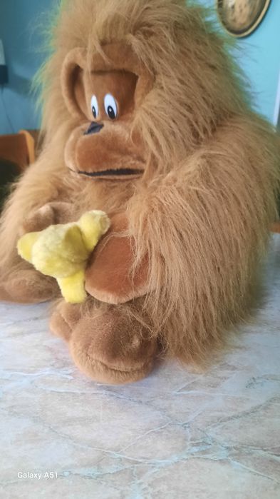 Игрушки мягкие, большие.