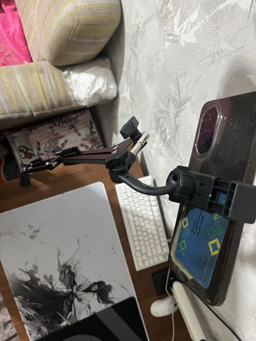 Кранштейн для телефон и планшет