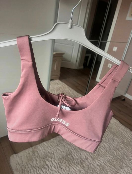 Guess Bustiera Sport Noua