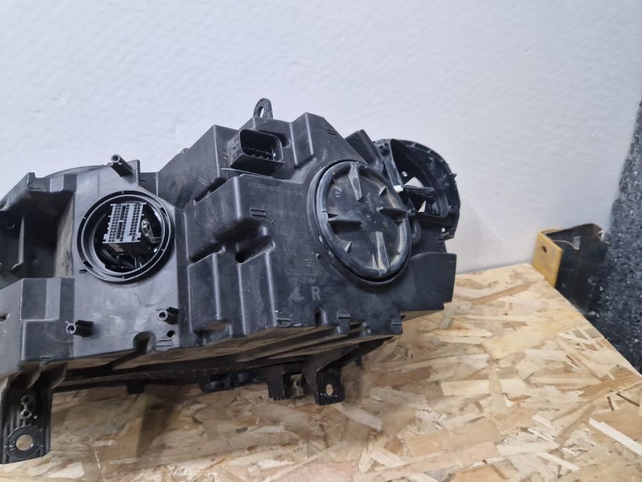 Far bmw X5 F15 X6 F16 led adaptiv 3 calculatoare dreapta