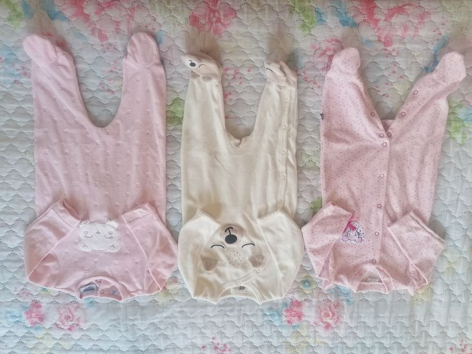 3 плюшени ромпъра Primigino, H&M.