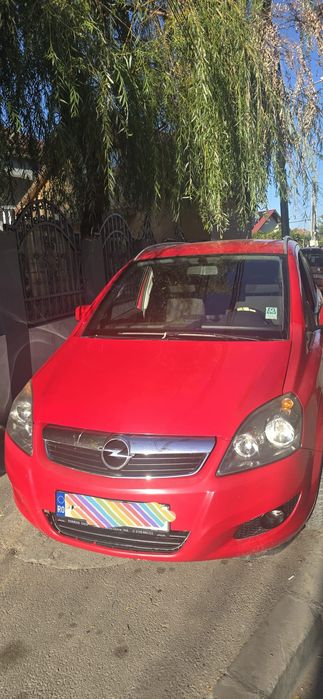 VÂND Urgent Opel Zafira diesel 2011 -155mii km Reali