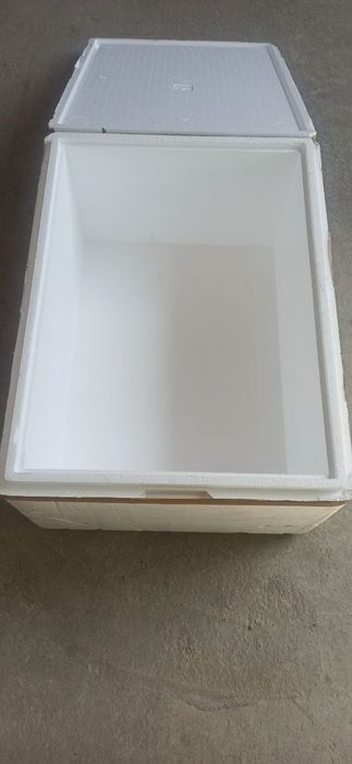 Пенопласт ящик и термоконтейнер ящиклари сотилади