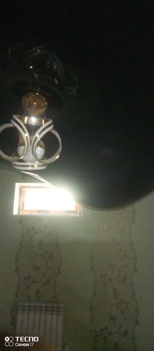 Слив воды с натяжного потолка