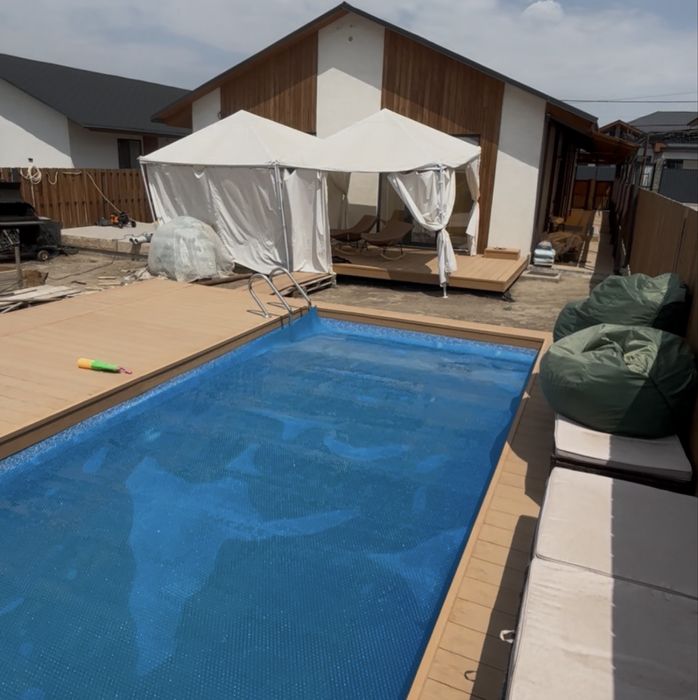 шатры (тенты) с каркасом,