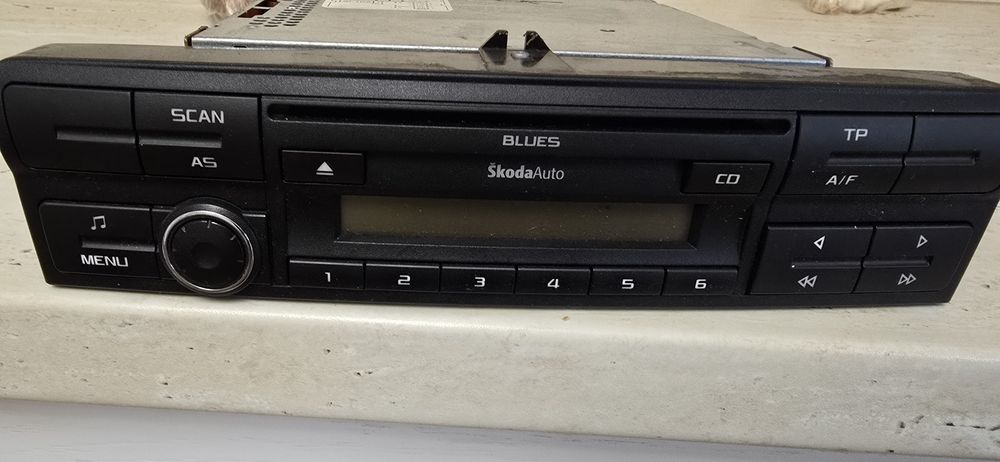 Radio cd. Vw. 50ron bucata.