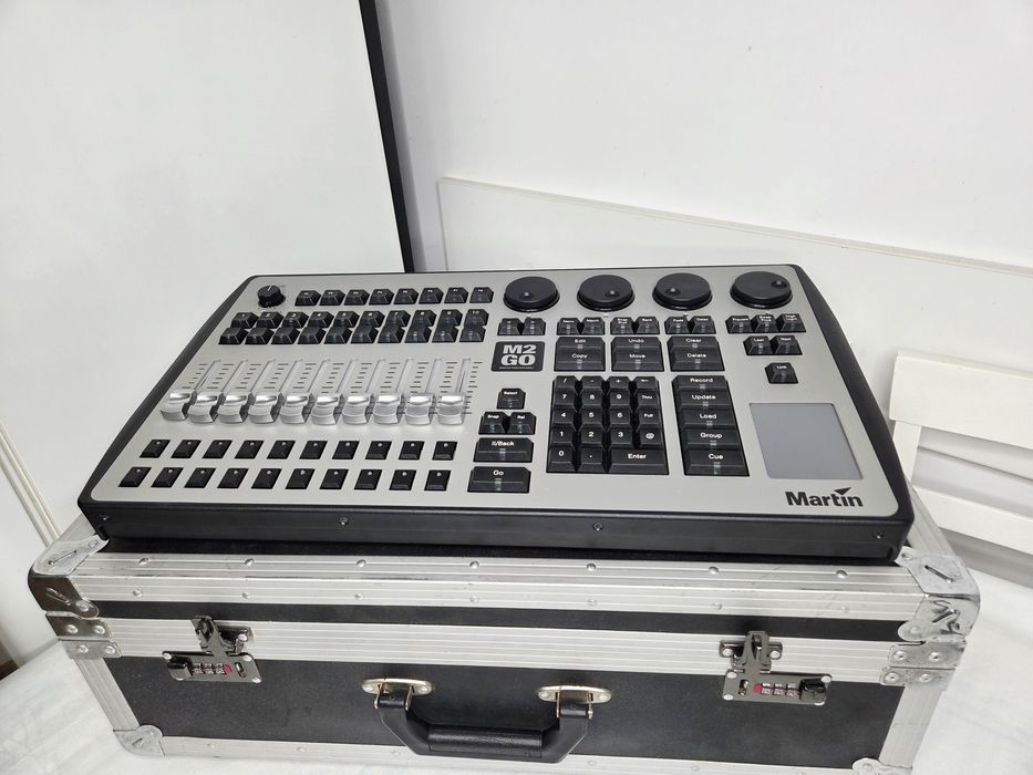 Consola lumini M20GO