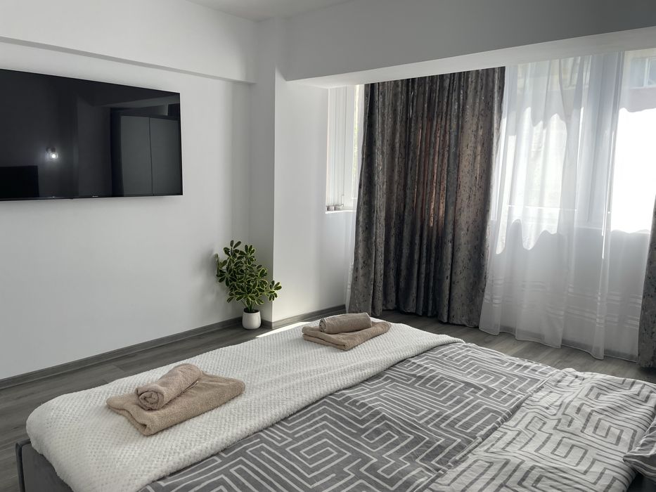 Inchiriez apartament cu 2 camere in regim hotelier zona ultracentrala