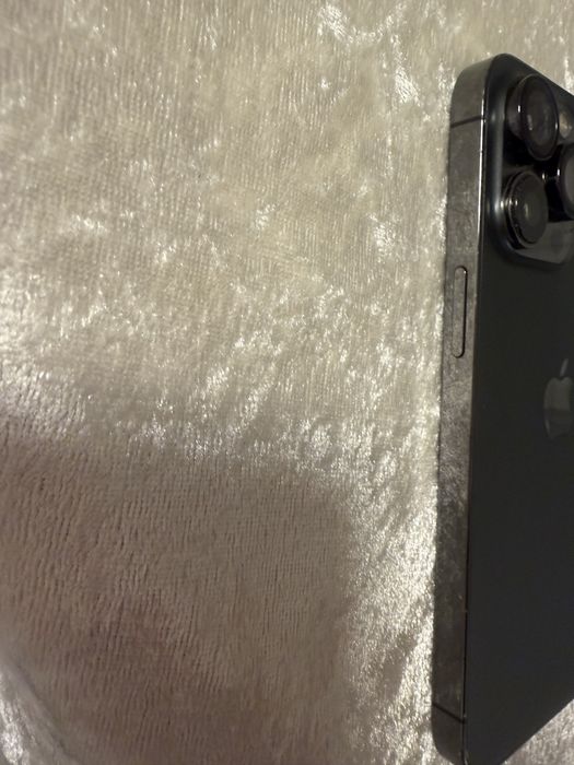 Vand Iphone 13 Pro stare foarte buna nu dac schimburi si nu trimit