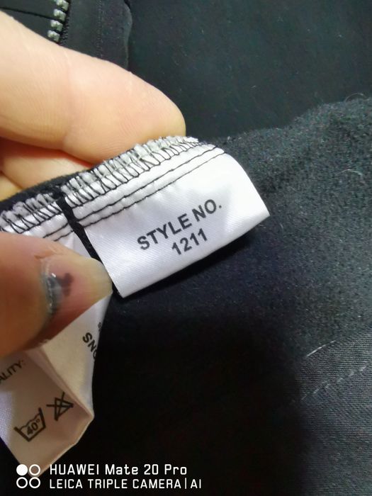 Snickers L  леко яке.