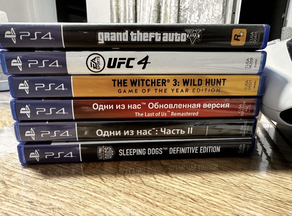 Продам PS 4 PRO