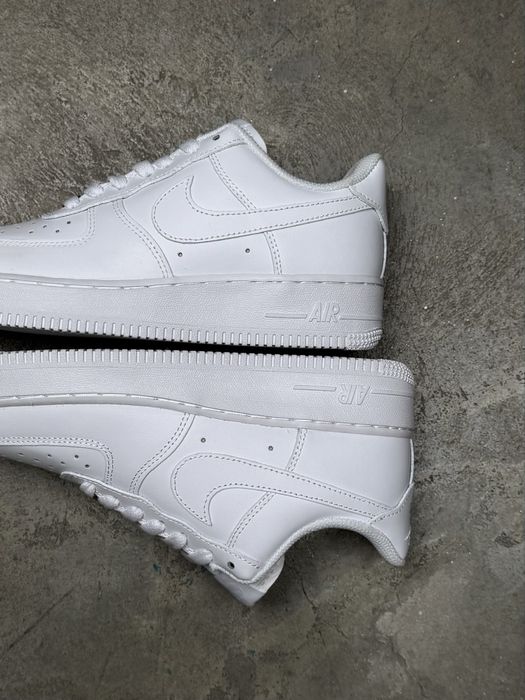 Nike Air Force 1’07 triple white