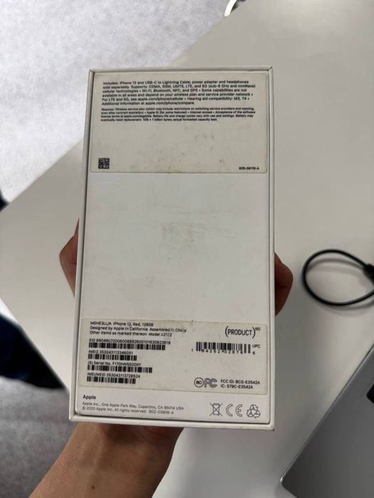 iPhone 12 в идеальном состоянии