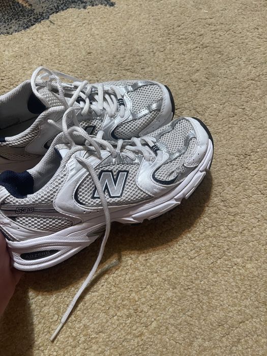 New Balance 530.