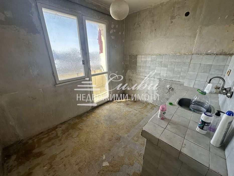 Продава се Едностаен апартамент в Търговище, Изток 1 - 45 кв.м за 941 €/кв.м - Снимка #2