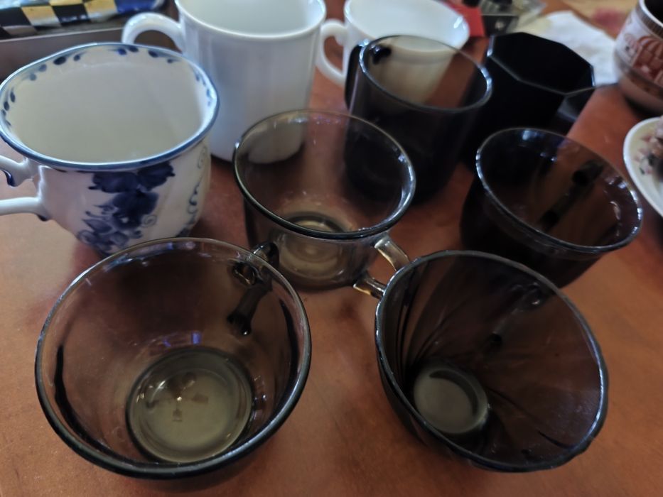 Стаканы .кружки для чая