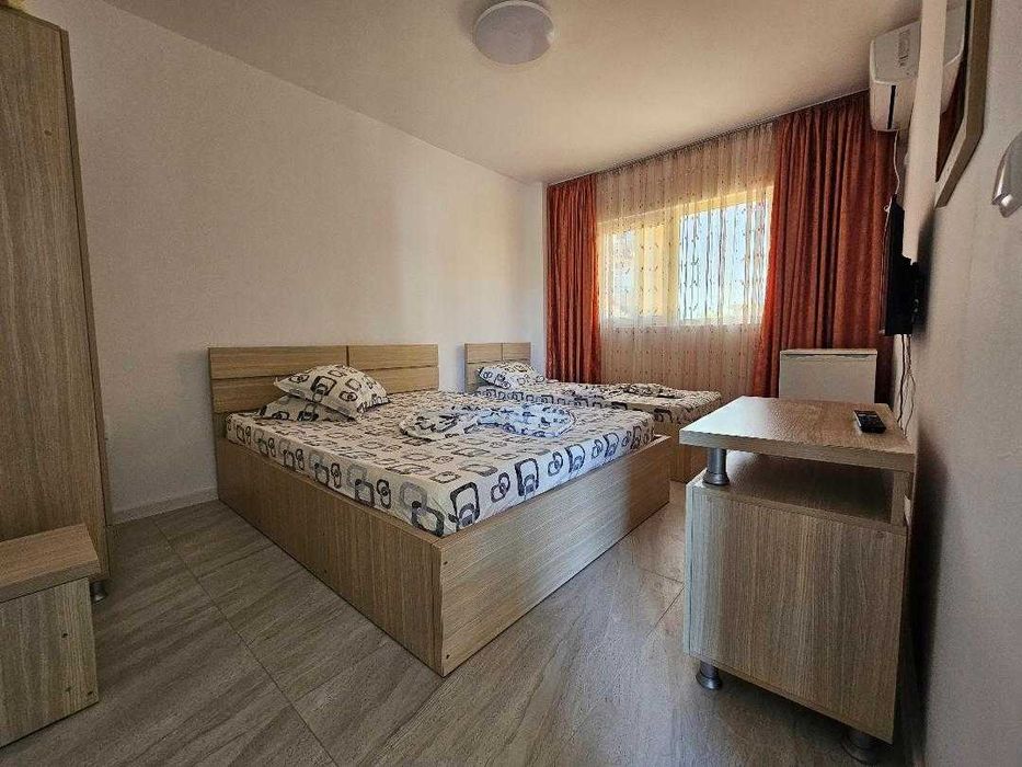 Cazare.   Beach,  Please!