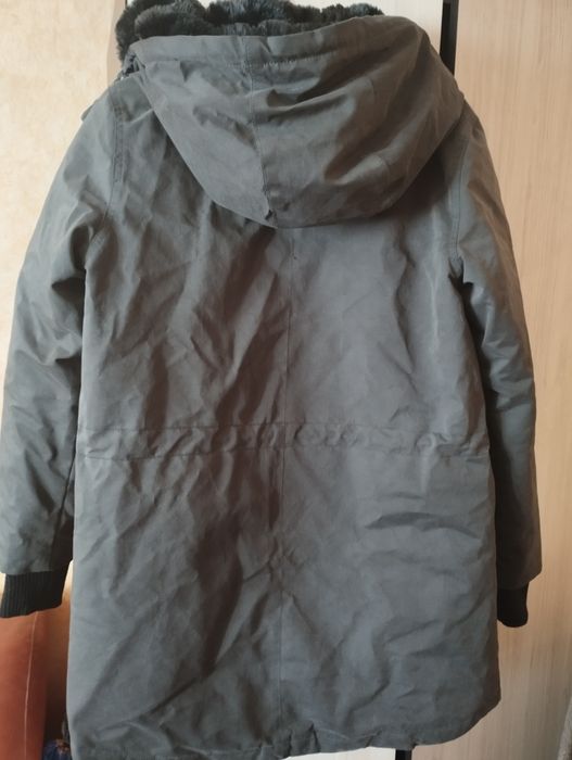 Дамско зимно яке марка Minimum