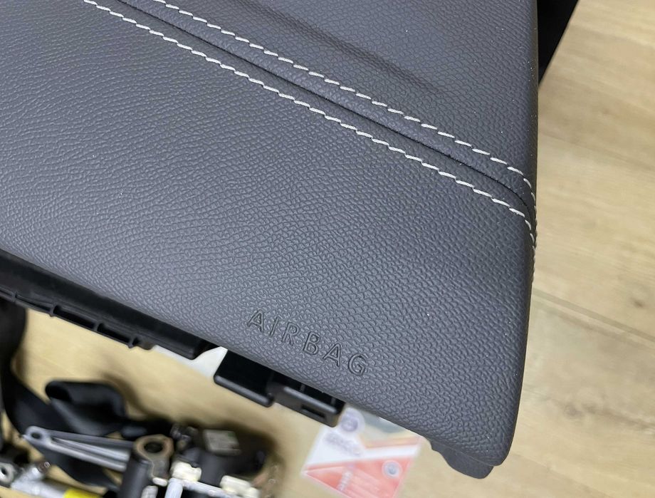 Volkswagen ID4 - plansa de bord - kit airbag - set centuri siguranta