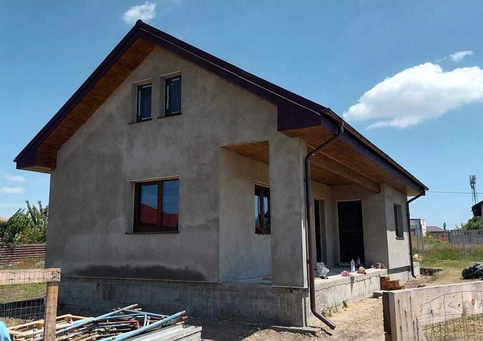 Case pe structura metalica