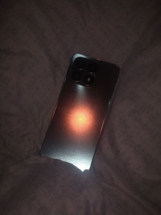 Обменяю 2 телефона на один