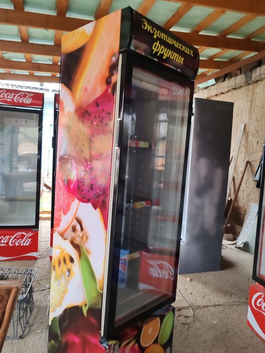 Витрина халадильниклар сотилади